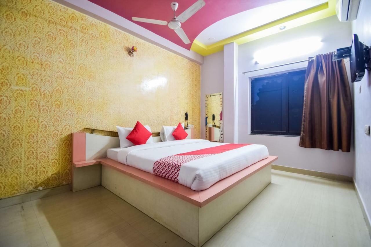 Hotel Palak Palace ウダイプル エクステリア 写真