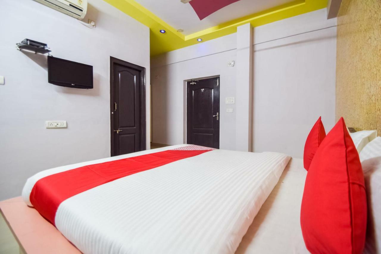 Hotel Palak Palace ウダイプル エクステリア 写真