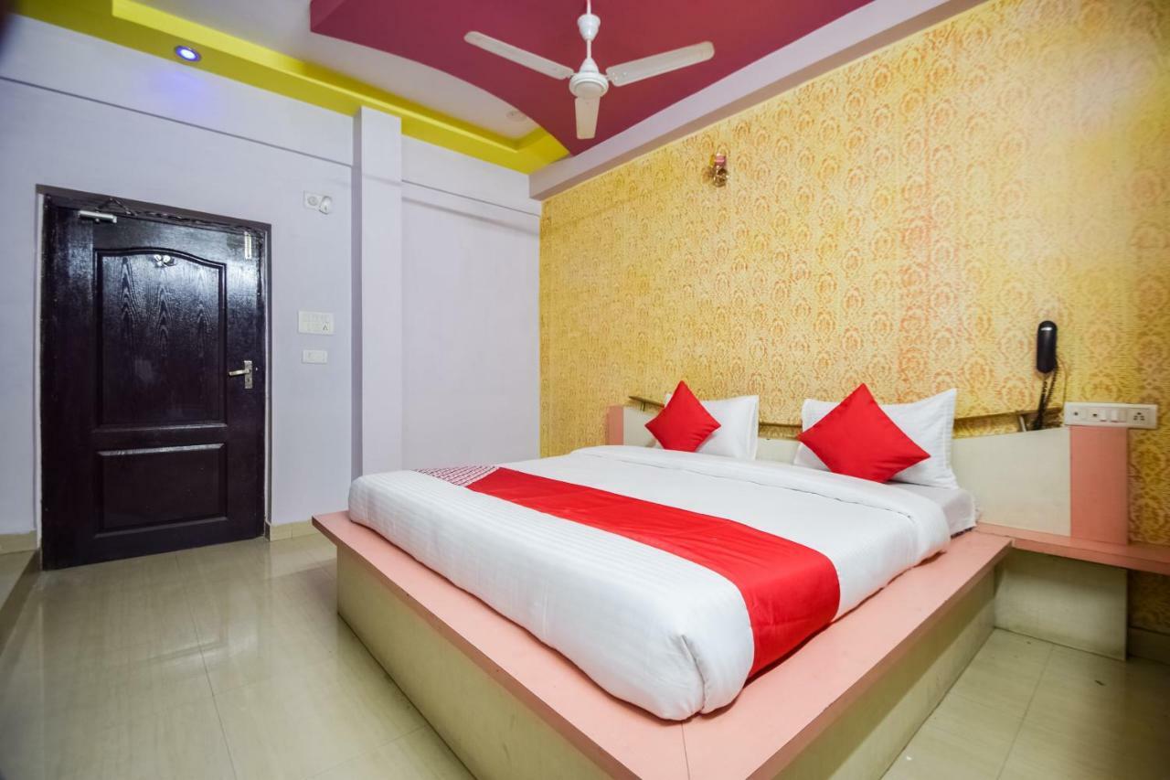 Hotel Palak Palace ウダイプル エクステリア 写真